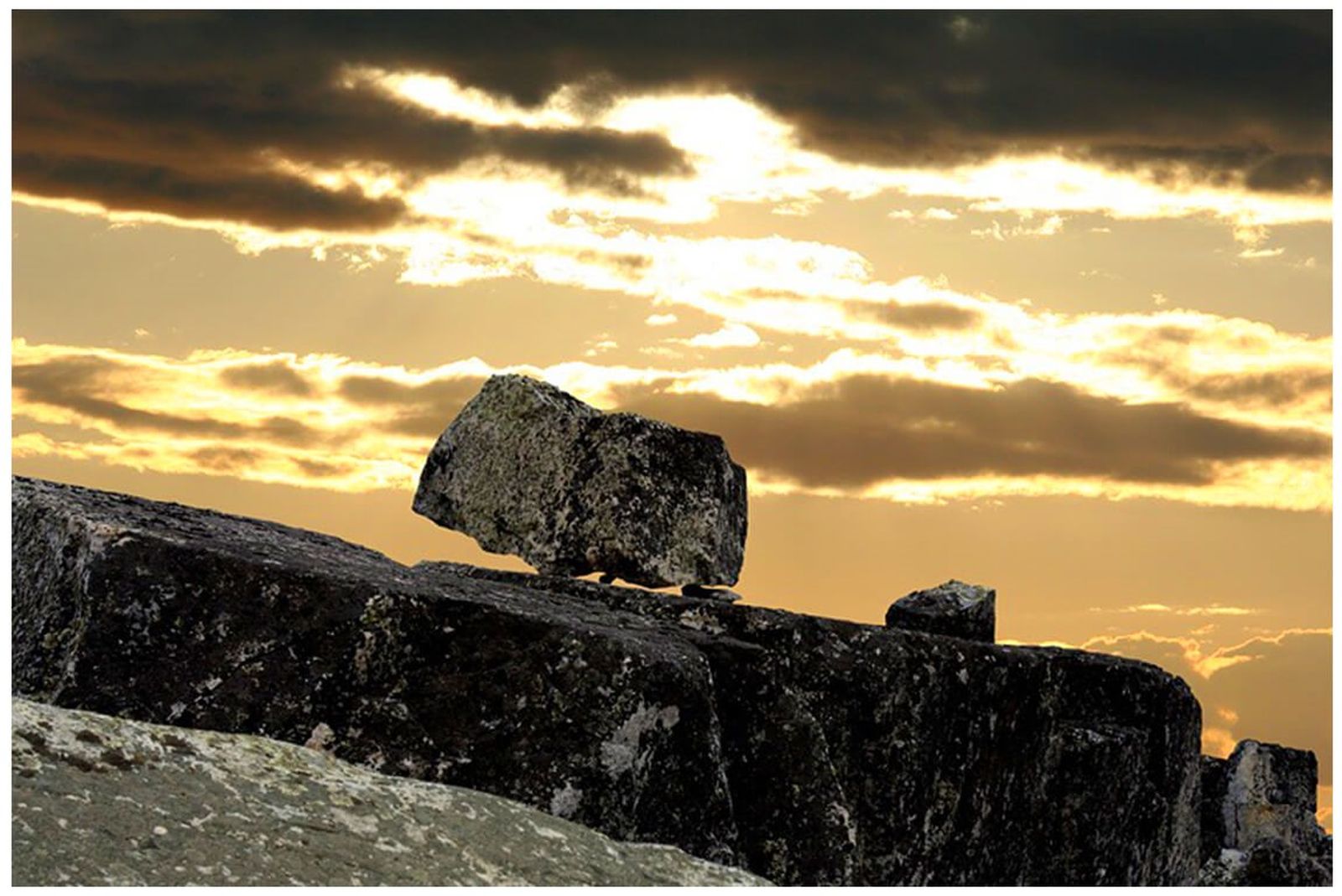 Tangga Batu Raksasa di Puncak Vottovaara yang Misterius!