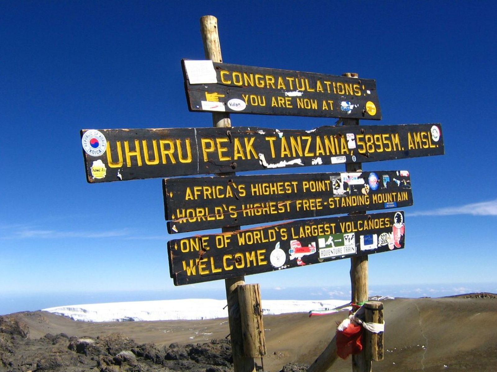 Kilimanjaro, Puncak Gunung Tertinggi Afrika yang Wajib Lo Datengi!