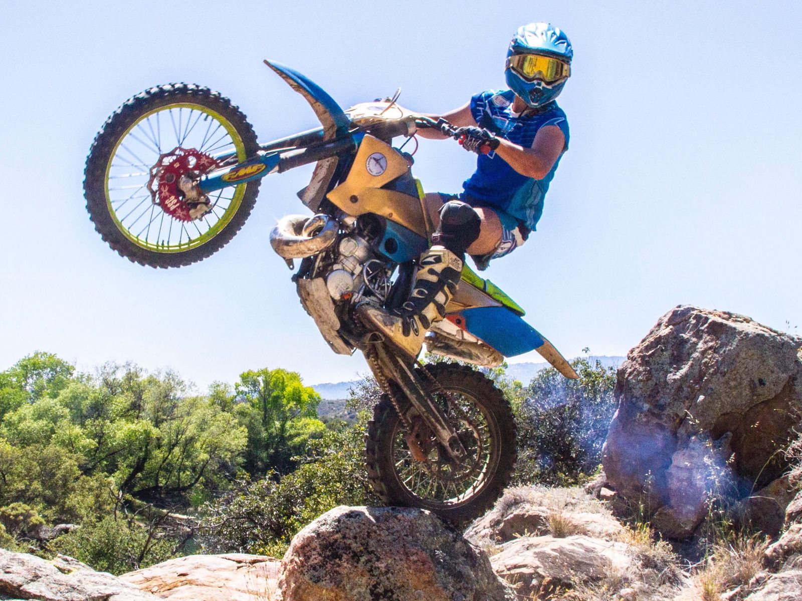 Goon Riding, Gila, Bego Atau...
