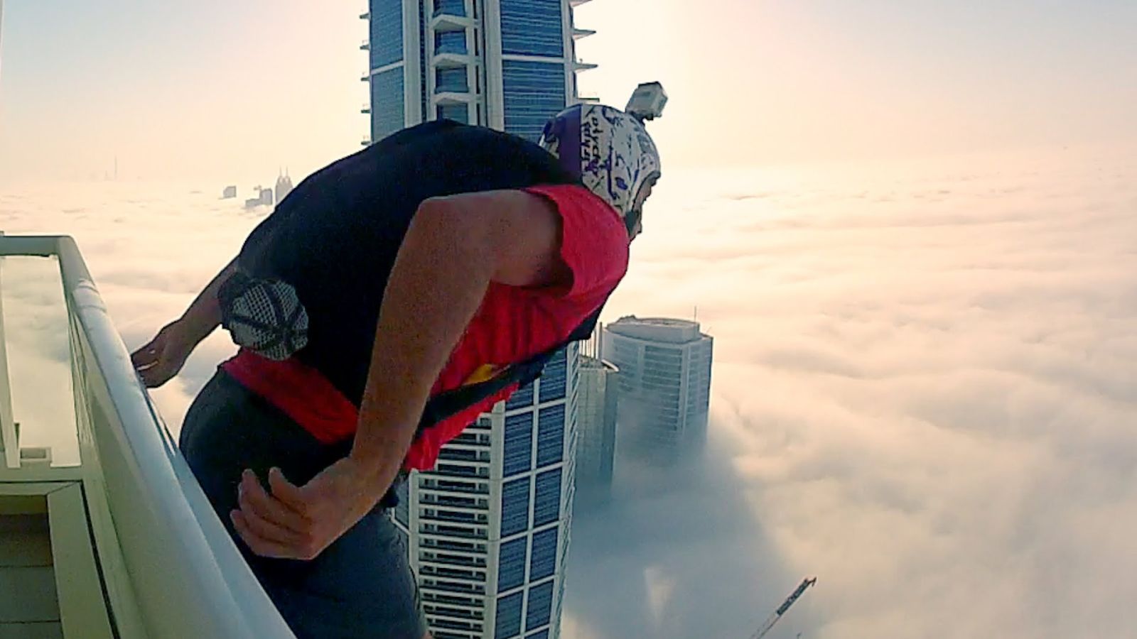 Persiapin Dengan Matang Sebelum Base Jumping Bro!