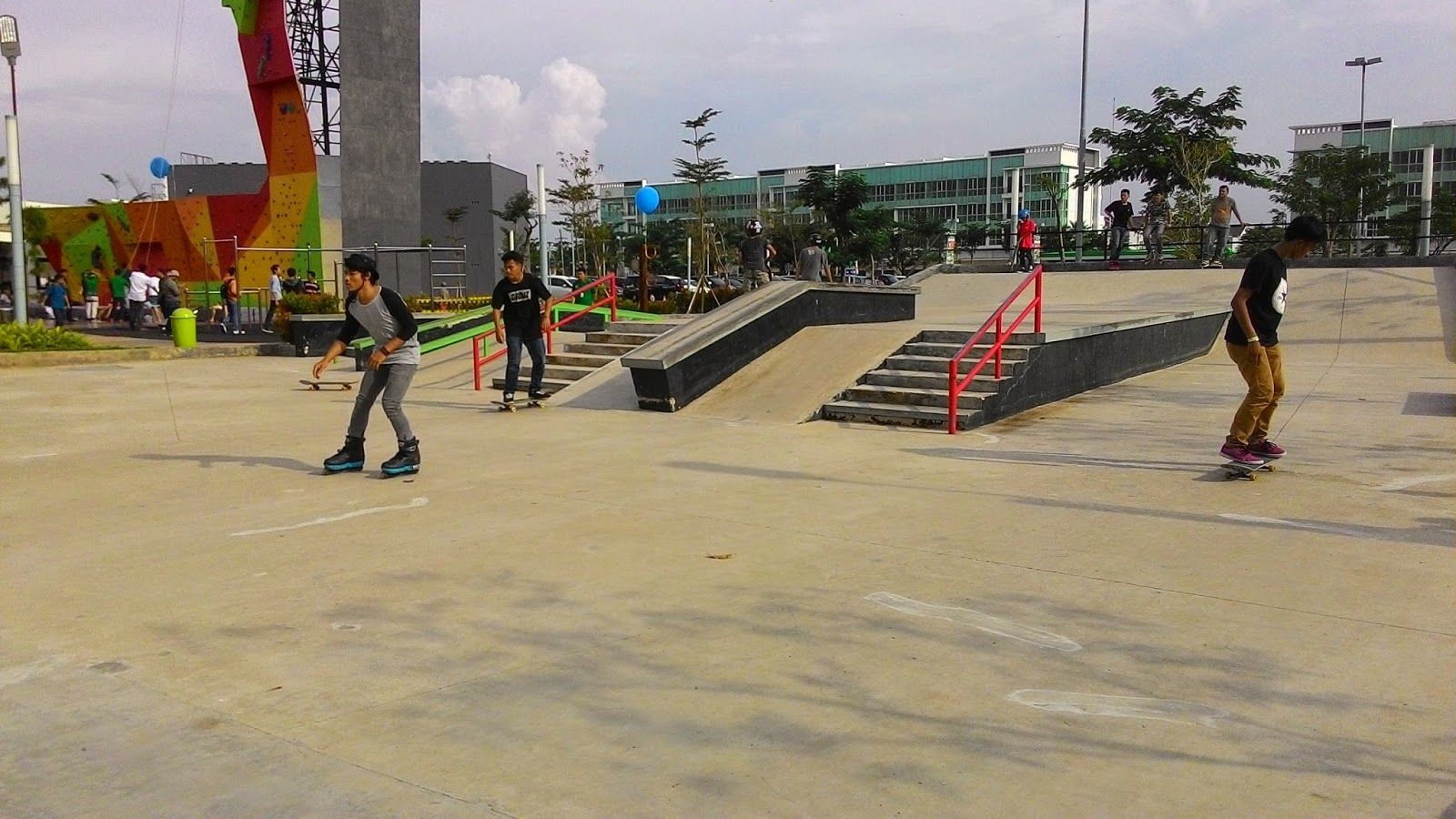 Daftar Skate Park Paling Kece Buat Main Skateboard di Jakarta