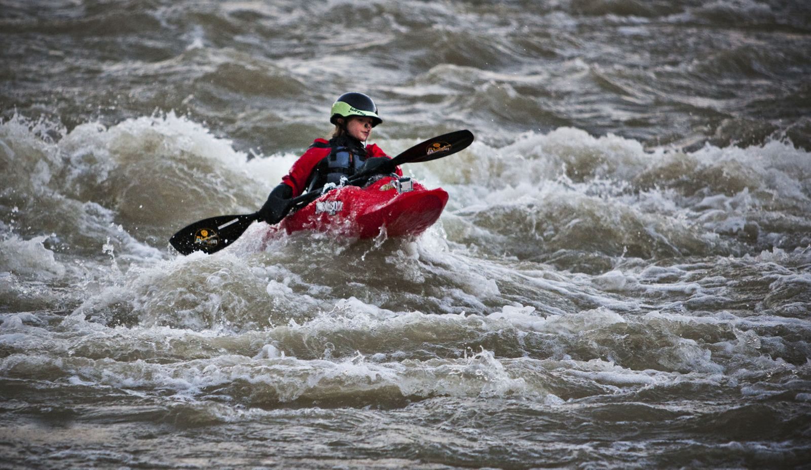 Unjuk Gigi Freestyle Kayaking yang Mendebarkan di Tana Toraja