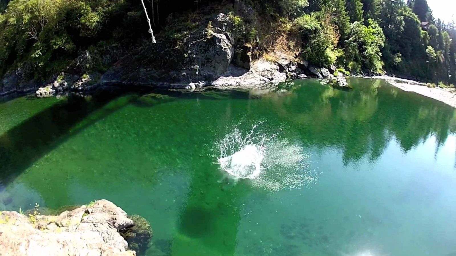 Rope Swing, Gelantungan Sehat dan Seru ala Tarzan!