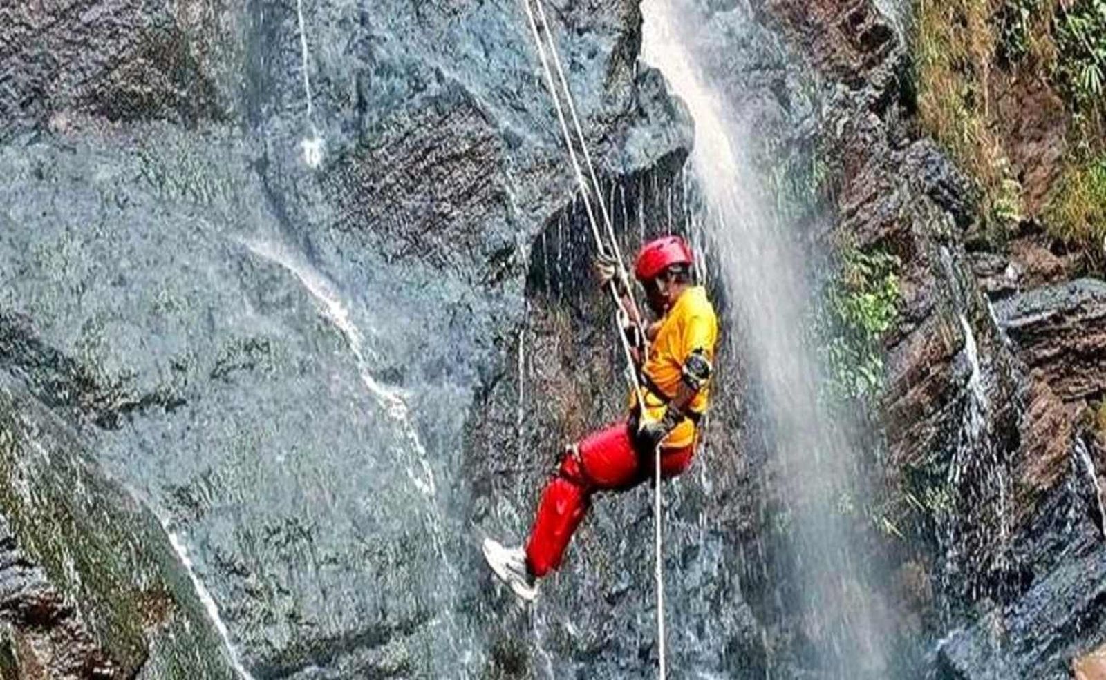 Rappelling, Aktivitas Sederhana yang Bisa Bikin Lo Keren Maksimal