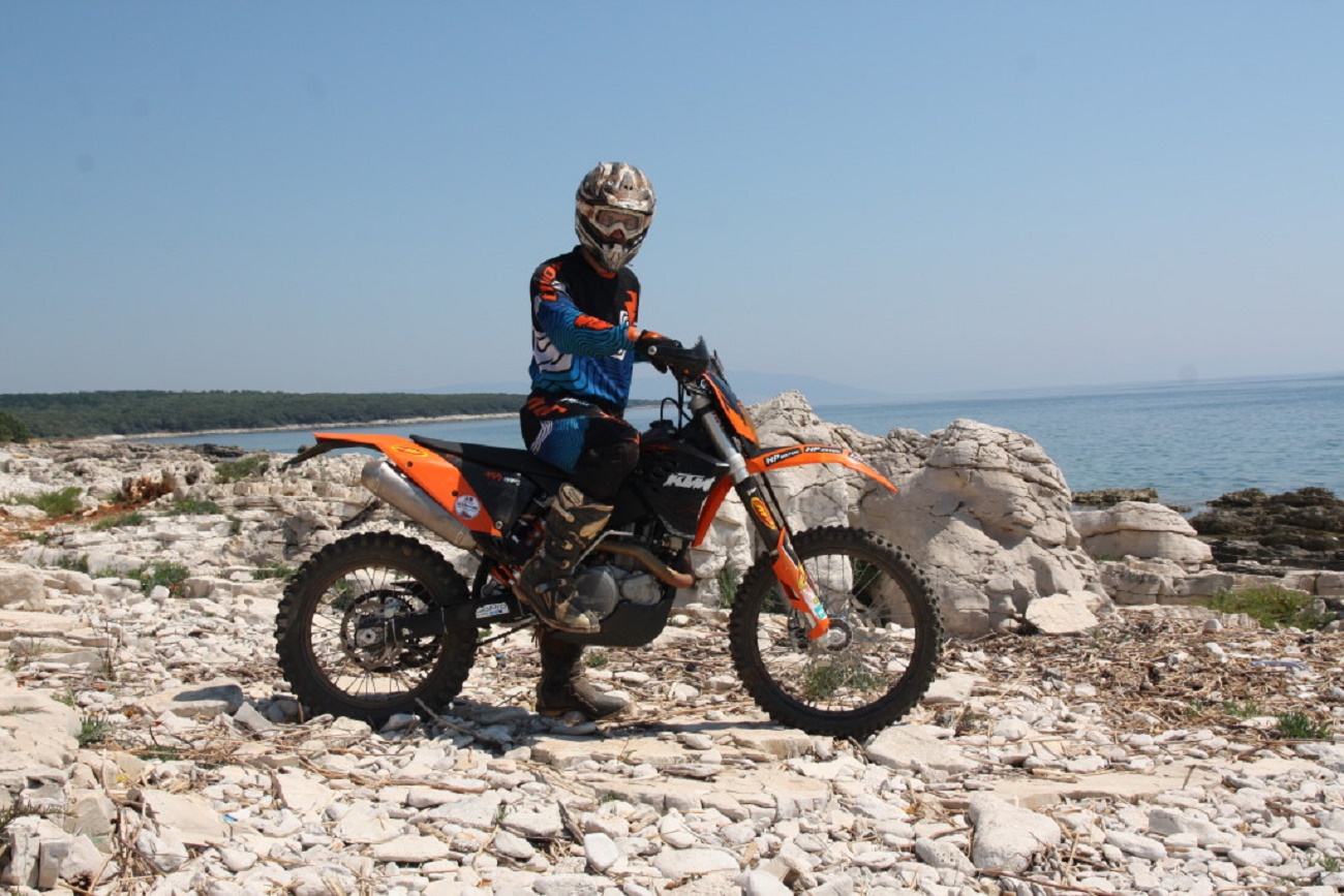 Main Lumpur Pake Motor Trail? Seru Banget Bro!