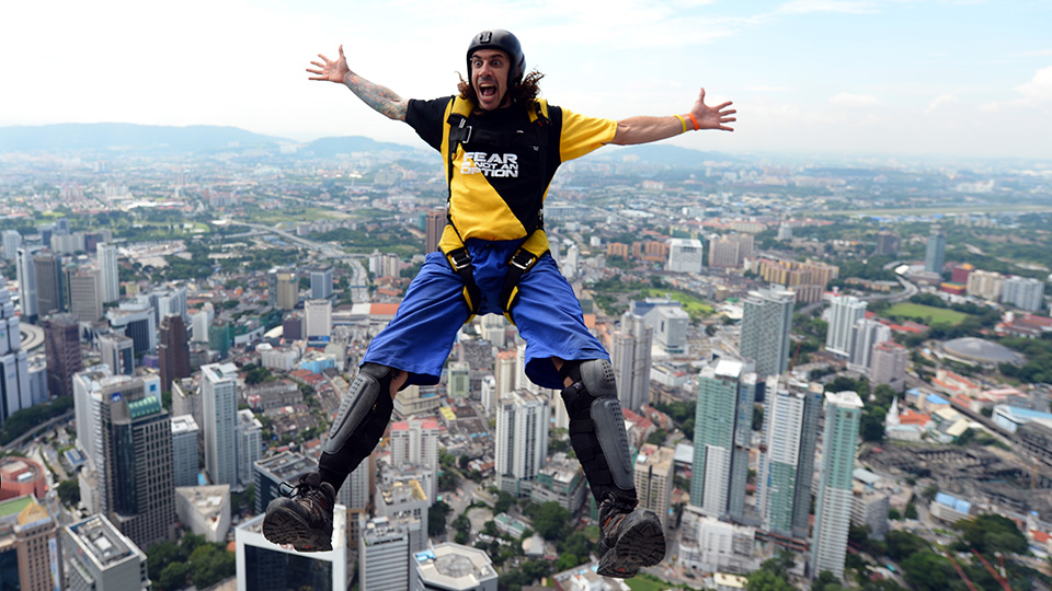 Ngerinya Human Slingshot, Saat Manusia Jadi Peluru di Katapel Raksasa!