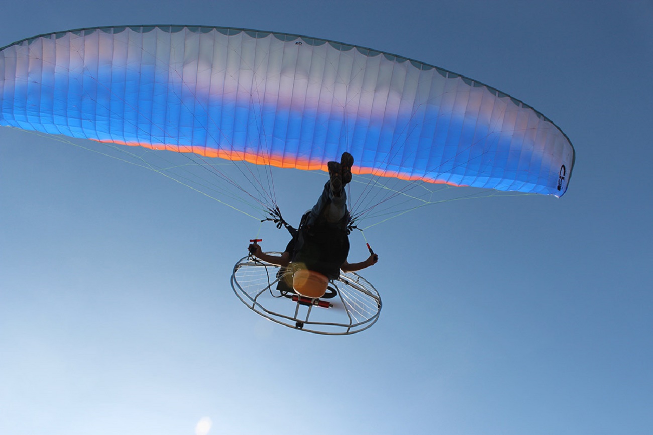 Mau Main Paramotor? Ini yang Harus Lo Lakukan!
