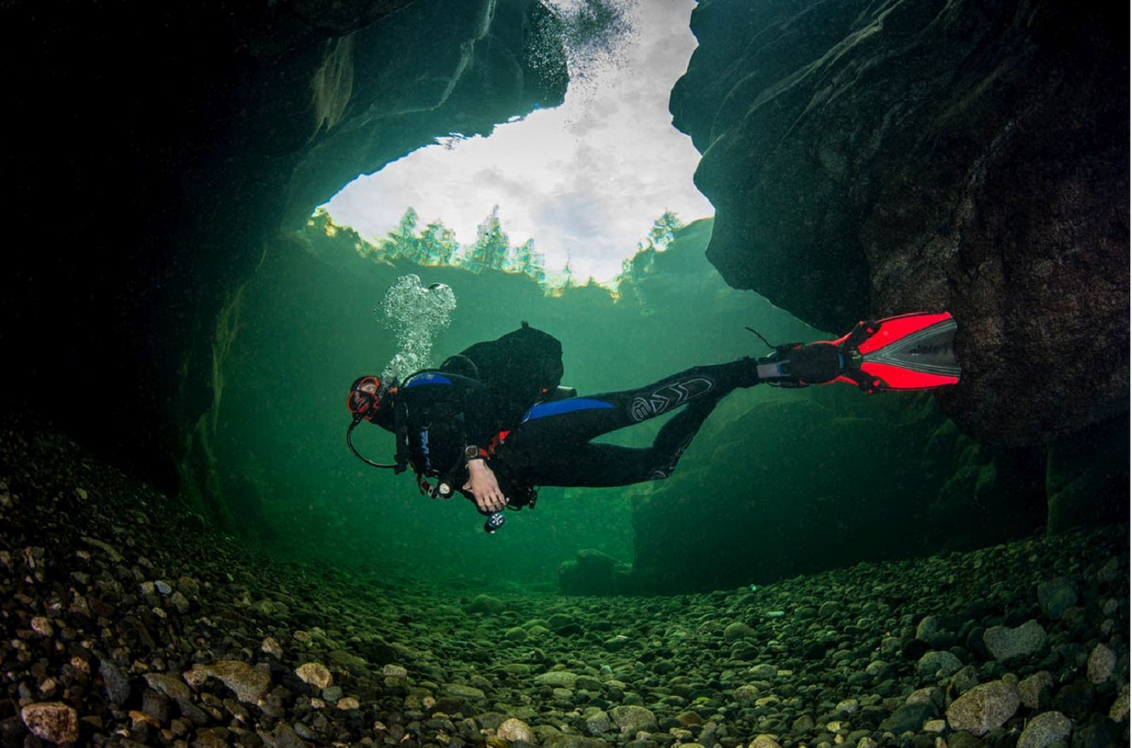 Scuba Diving di Sungai? Siapa Takut, Seru Kok Bro!