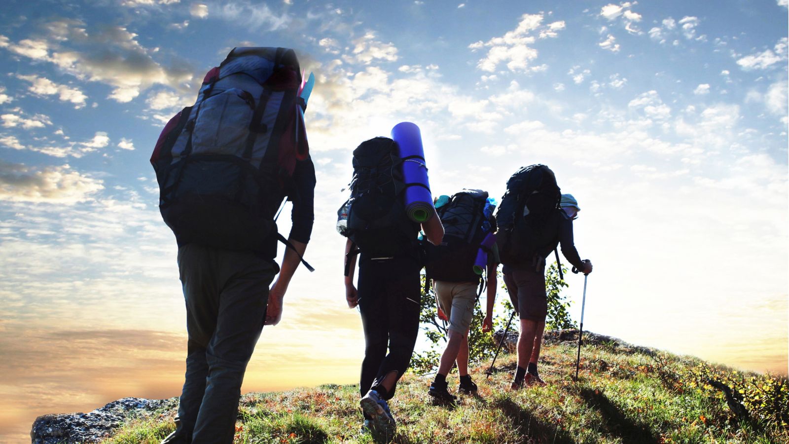 Penggila Hiking, Ini Geopark Terbaik di Indonesia yang Wajib Lo Kunjungi