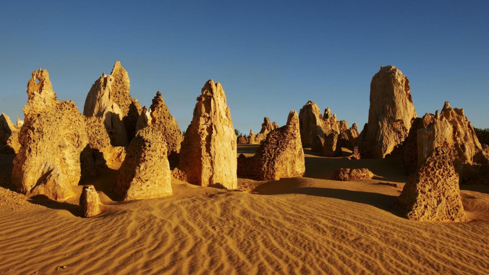 Yuk Jelajahi Nambung National Park dengan Deretan Batu Kunonya!