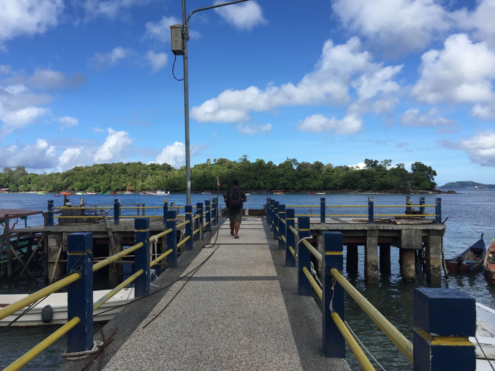 Pantai Iboih Sabang, Lo Bisa Santai Sekaligus Seru-Seruan