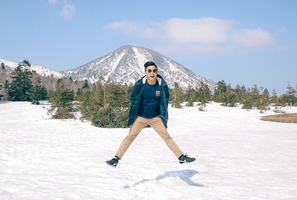 Cuma Cowo Tulen yang Berani Mandi di Kolam Air Panas Unisex!