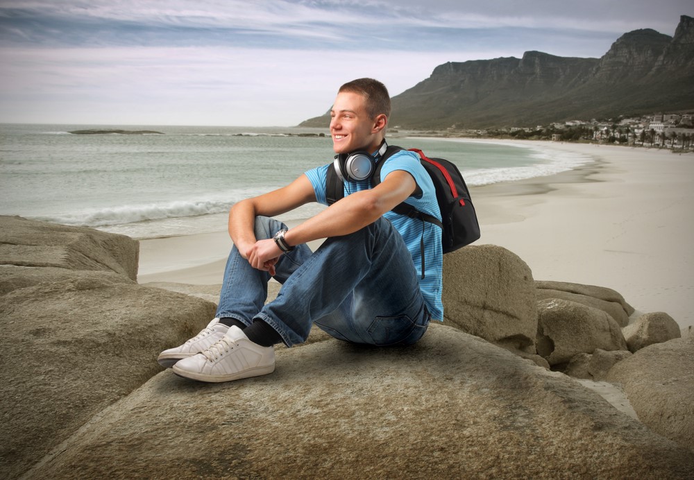 Deretan Lagu Ini Pas Dijadiin Soundtrack Petualangan Lo Bro