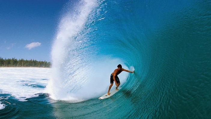 Buat yang Mau Belajar Surfing, Ayo Main ke Pantai Canggu di Bali ...