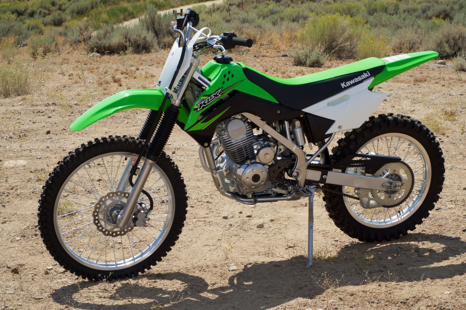 Mantap Bro, Penjualan Motor Off Road Kawasaki KLX140G Kenceng!