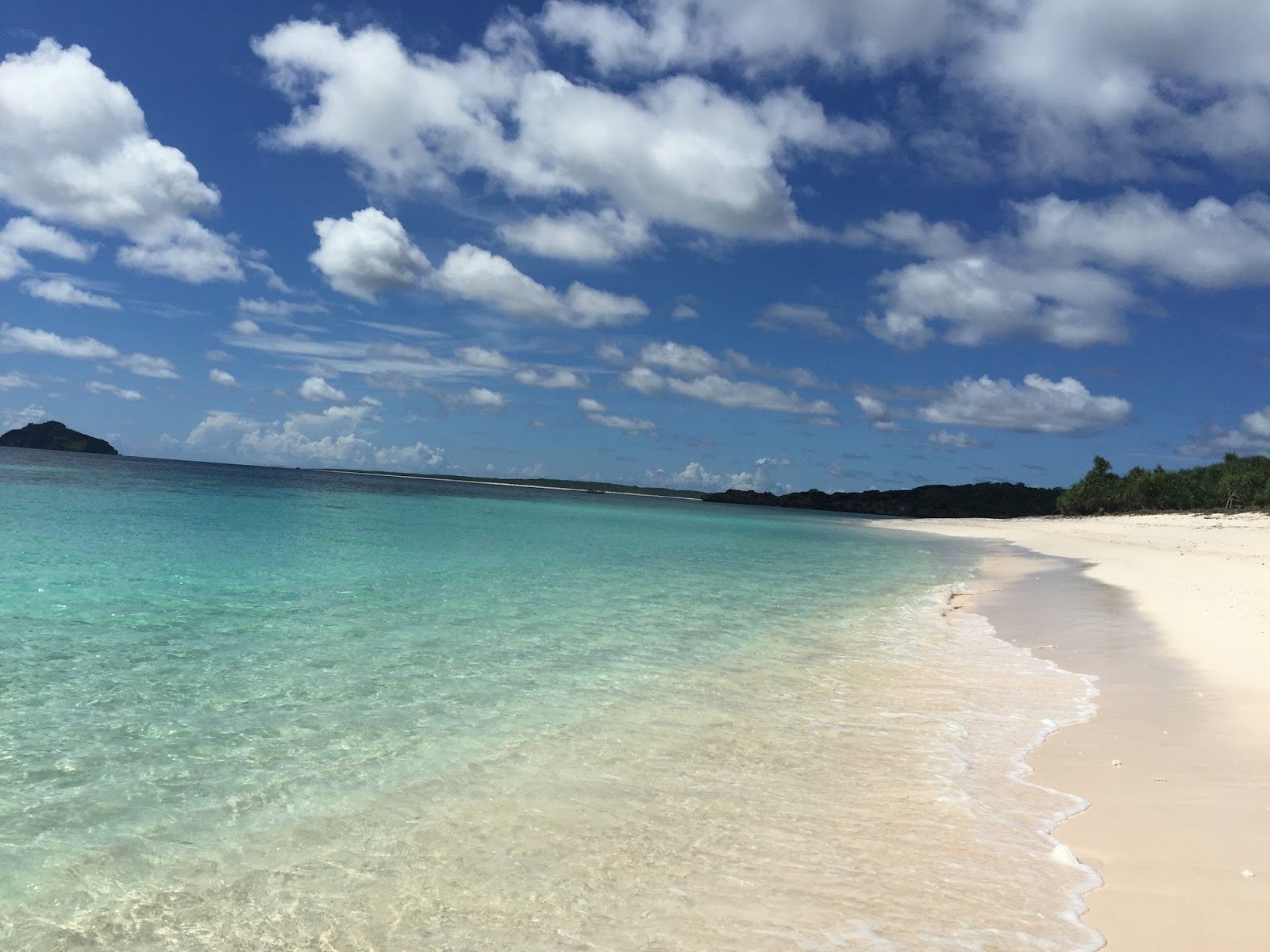 Baru Ditemukan, Yuk Jadi Wisatawan Pertama di Laguna Nirwana!