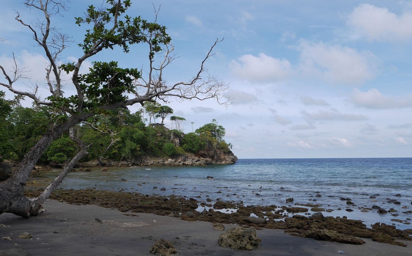 Anoi Itam, Pantai Si Hitam Manis dari Sabang