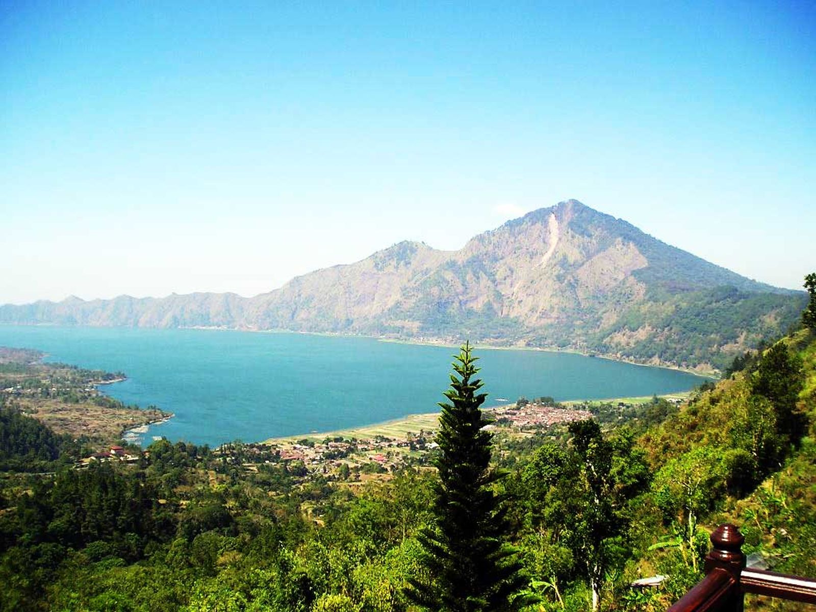 Desa Panelokan, Surga Paling Keren Buat Lihat Pesona Kaki Gunung Batur