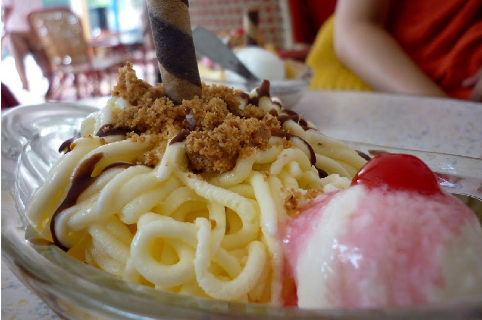 Traveling Ke Surabaya Kurang Lengkap Tanpa Coba Es Krim Zangrandi!