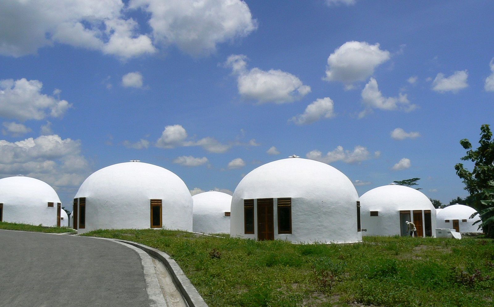 Unik! Desa Warna Warni Di Yogyakarta Ini Rumahnya Berbentuk Domes