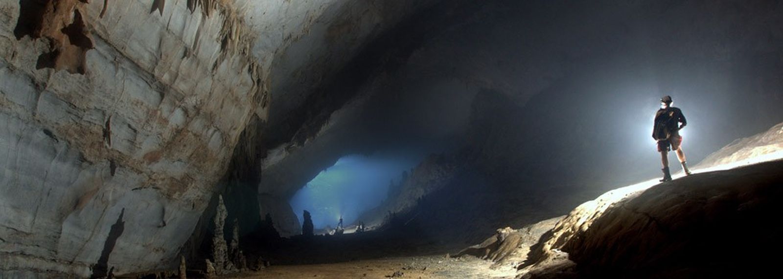 Sensasi Menakjubkan Air Terjun Di Perut Bumi 