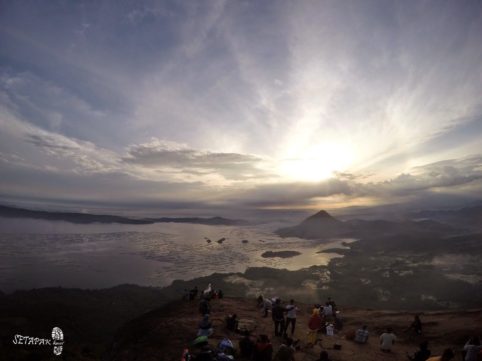 Petualangan Ringan Ala Gunung Lembu