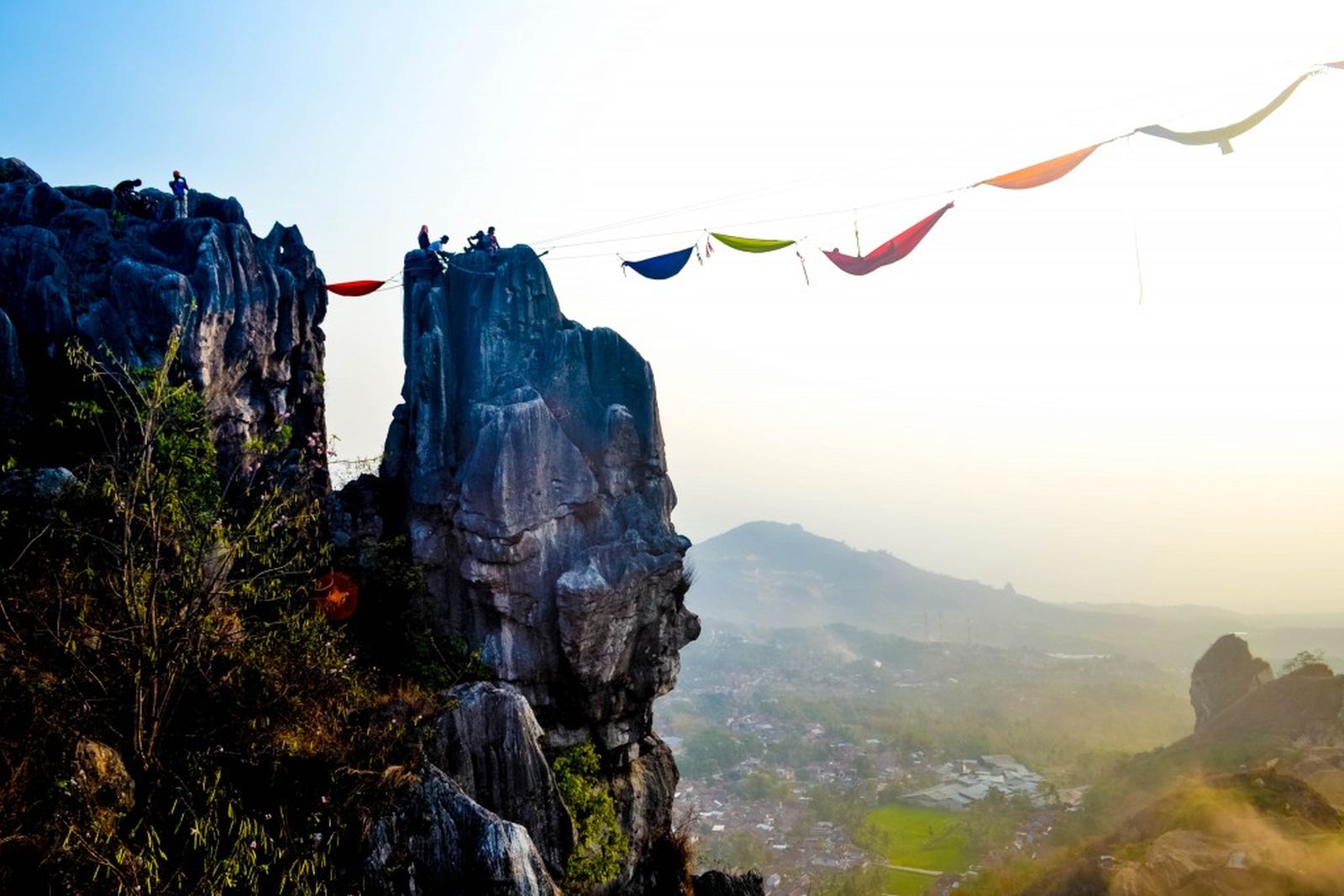 Menggantung Ekstrim Di Gunung Parang