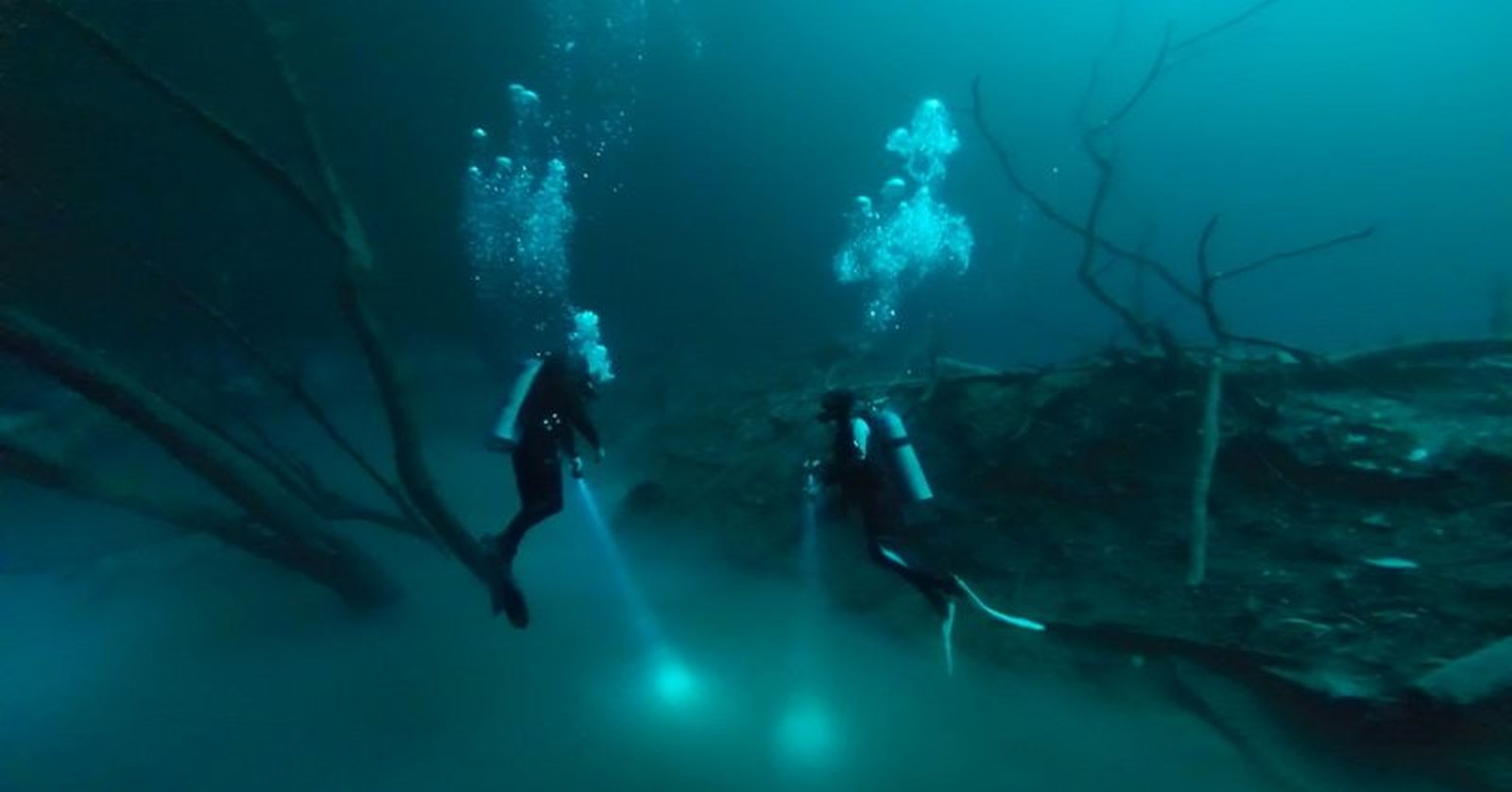 5 Tempat Diving Air Tawar Terbaik Di Dunia Yang Wajib Lo Kunjungi Bro!