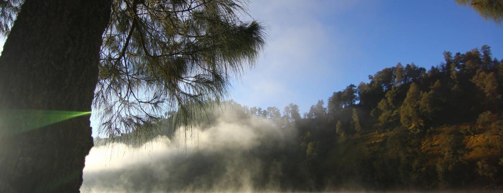 Tips Mendaki Gunung Saat Musim Hujan