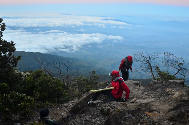 Pantangan Saat Mendaki Gunung Ciremai