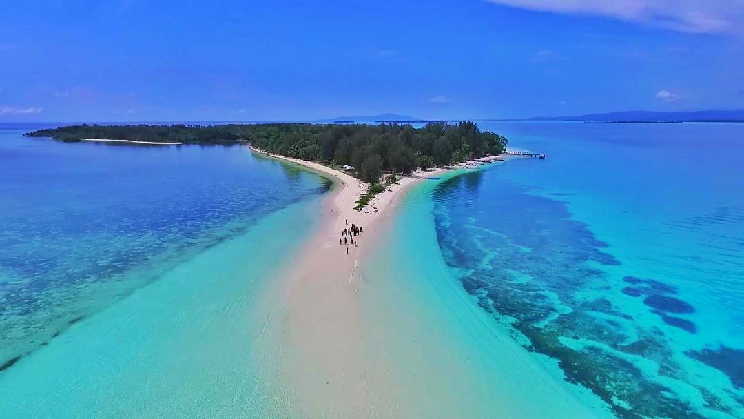 Pulau Dodola, Mencoba Berjalan Di Lautan Yang Tengah Terbelah!