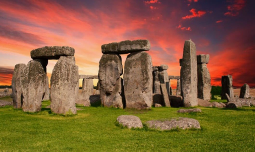 Stonehenge, Bukan Reruntuhan Biasa Dan 9 Faktanya Yang Mengejutkan