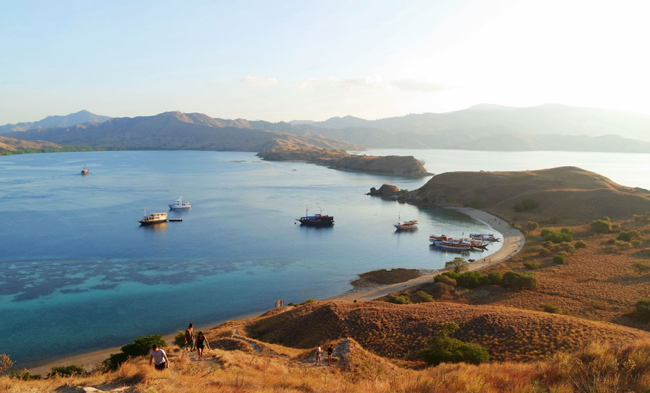 Gili Lawa, Mungil Dan Tak Berpenghuni Namun Menyimpan Keindahan Alam Yang Memukau