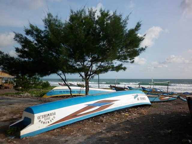 Daya Tarik Pantai Jatimalang