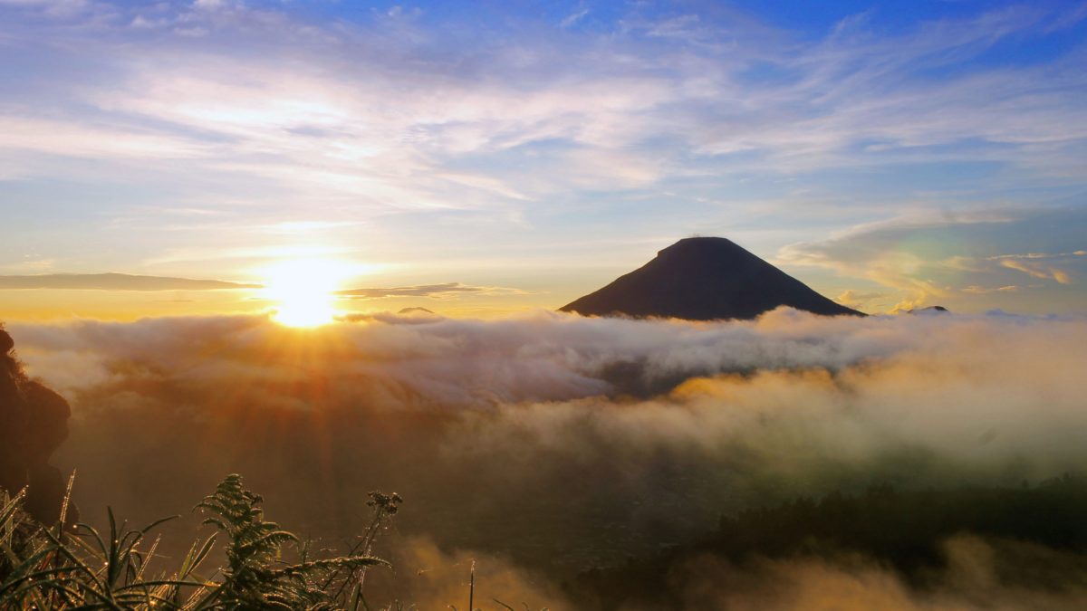 5 Tempat Wisata Wonosobo Yang Patut Lo Kunjungi Bro (100% Unik Dan Menantang)