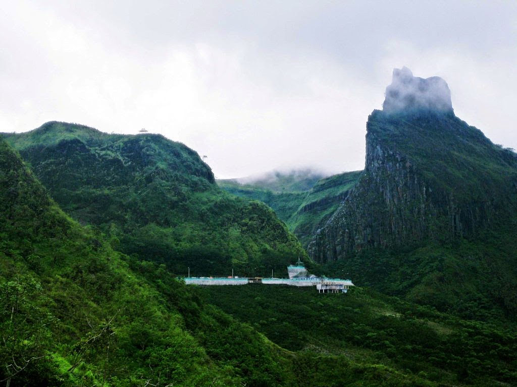 Menyingkap Keindahan Gunung Kelud, Pemandangan Cantik Sekaligus Berbahaya