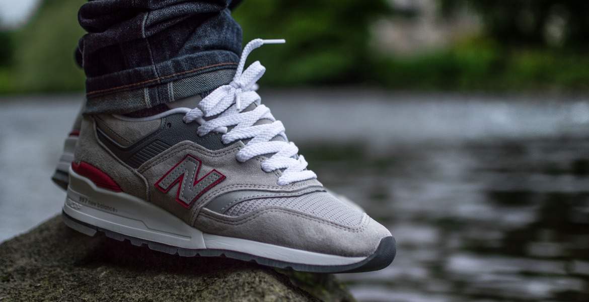 5 Jenis Sneakers Yang Cocok Untuk Lo Di Segala Medan Petualangan! 