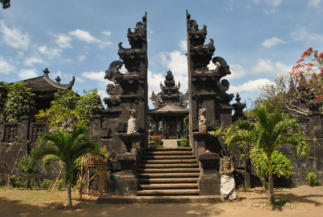 Keunikan Rumah Adat Bali