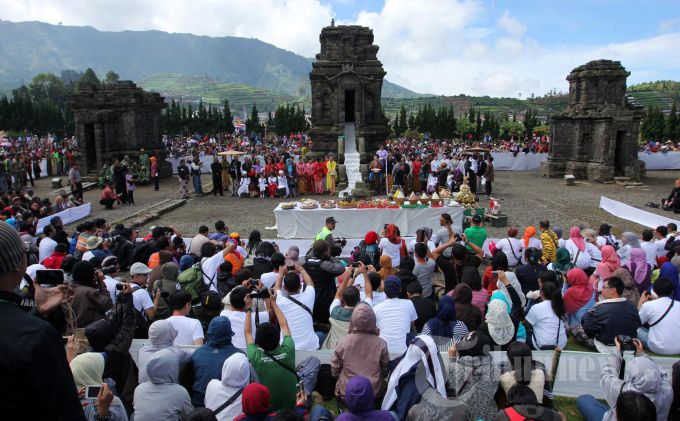 5 Permintaan Unik Dari Empunya Gimbal Yang Sudah Diruwat di Dieng
