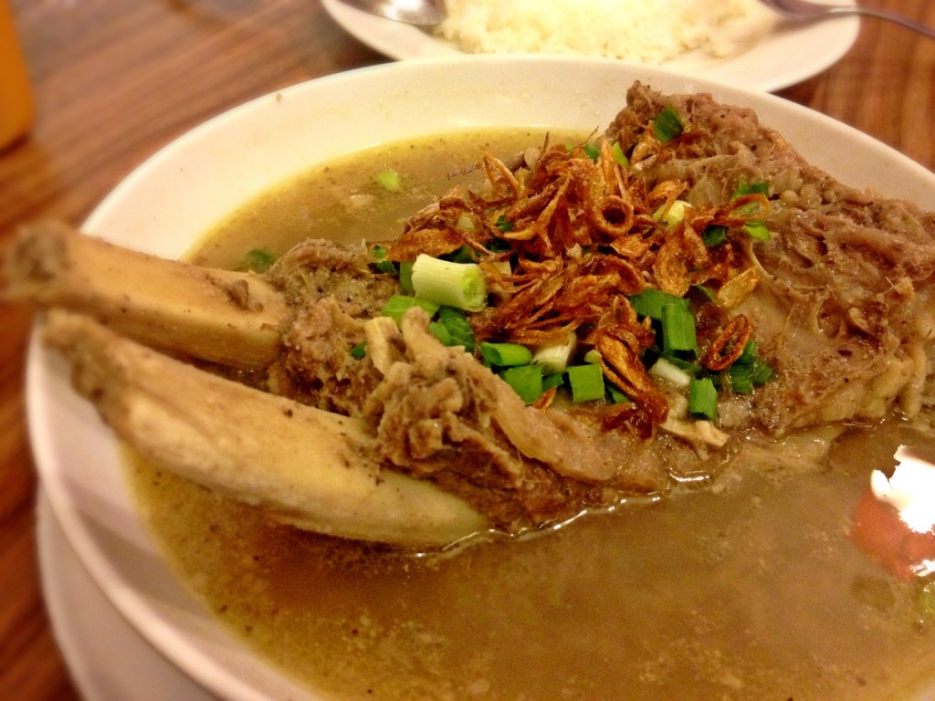 5 Rekomendasi Kuliner Khas Sulawesi yang Patut Untuk Lo Cicipi Bro!