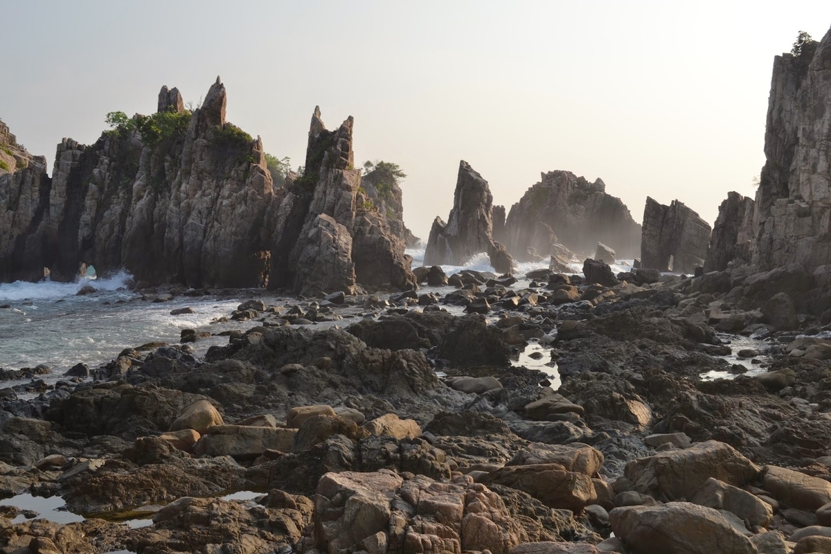 Pantai Gigi Hiu, Permata Tersembunyi di Lampung, Sumatera Selatan!