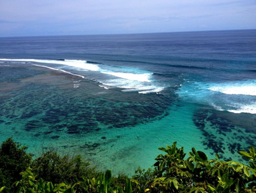 Green Bowl Beach Bali, Surga Tersembunyi Yang Digandrung Oleh Para Peselancar!