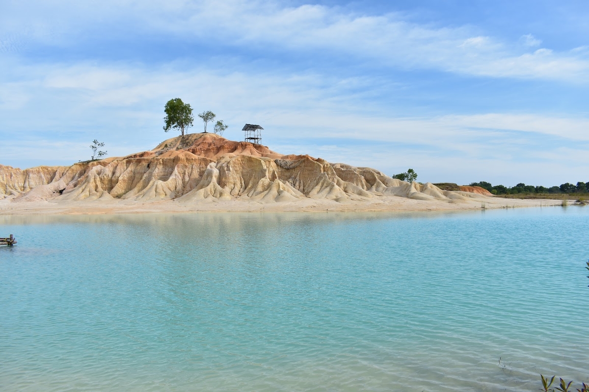 Gurun Pasir Telaga Biru, Sebuah Keindahan Bagaikan Timur Tengah di Bintan, Kepulauan Riau!