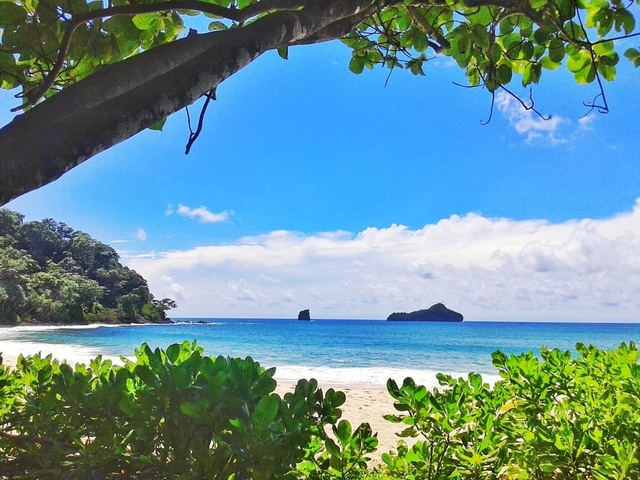 Fasilitas di Pantai Sendiki