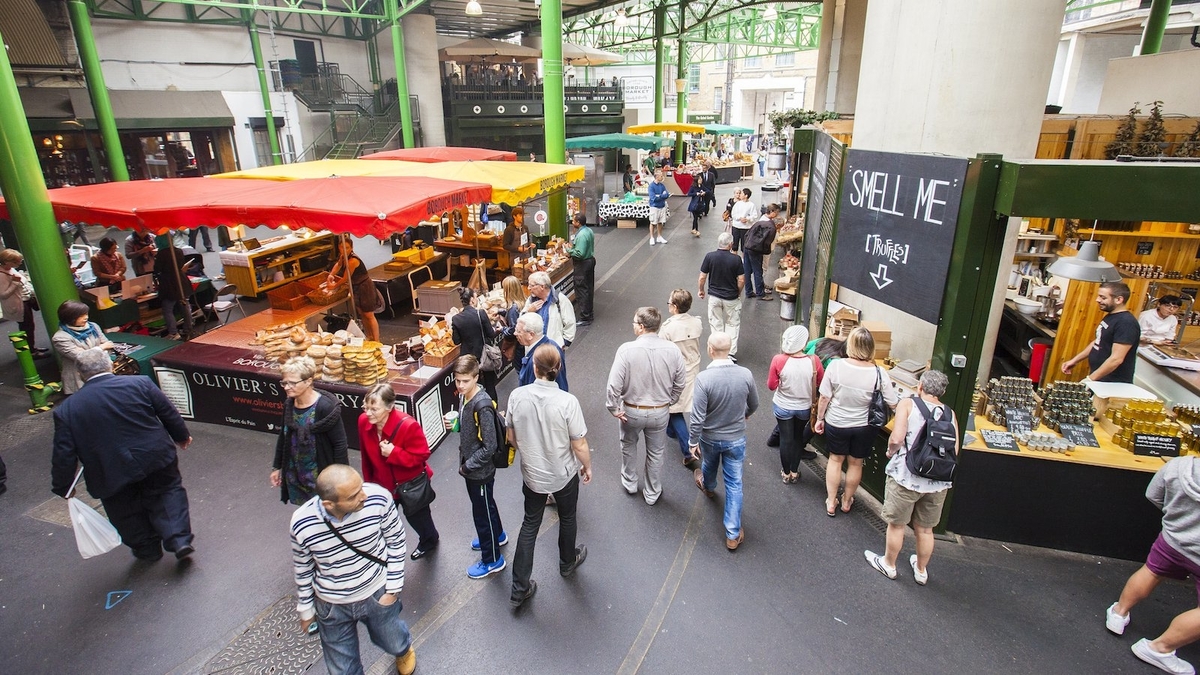 Gak Sekedar Tempat Belanja, 7 Pasar Tradisional Ini Juga Merupakan Wisata Budaya Populer Bro
