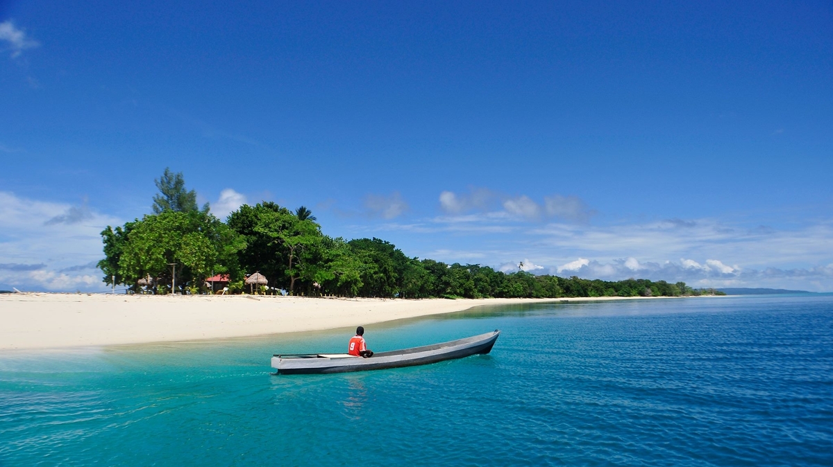 5 Keindahan Alam di Pulau Morotai Ini Patut Untuk Lo Kunjungi!