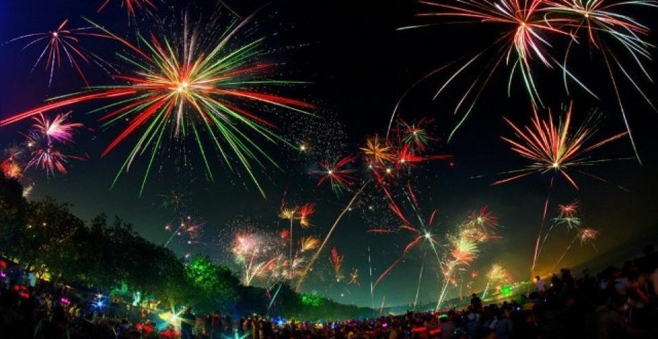 5 Spot Asyik dan Seru Untuk Nonton Pesta Kembang Api di Malam Tahun Baru!
