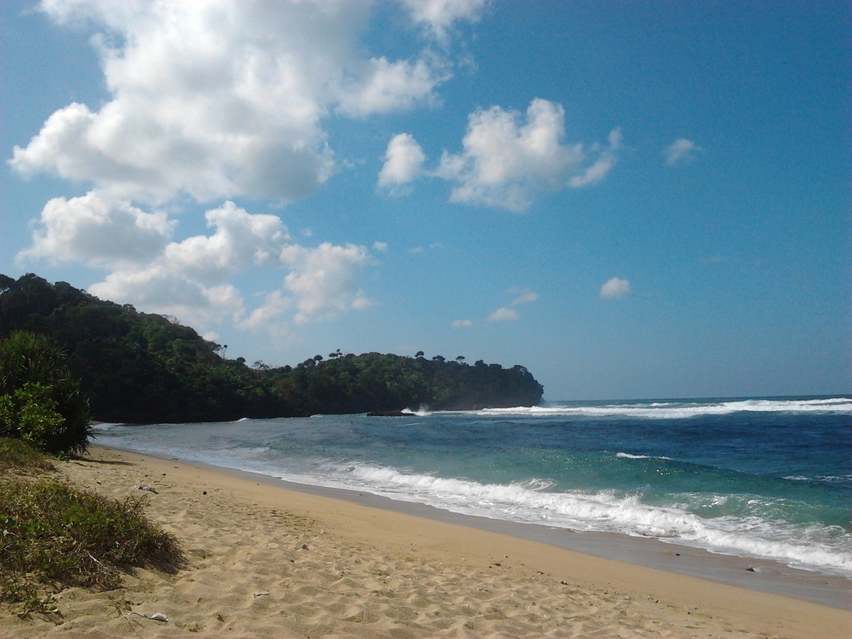 Liburan Akhir Tahun? Ke Kawasan Pantai Selatan Yuk, Karena Bukan Hanya Mitosnya Saja Kok yang Bisa Lo Dapatkan!