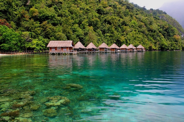Pemandangan Pantai yang Indah di Indonesia – Pantai Ora