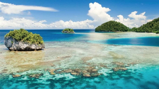Pemandangan Pantai yang Indah di Indonesia – Pantai Sawarna